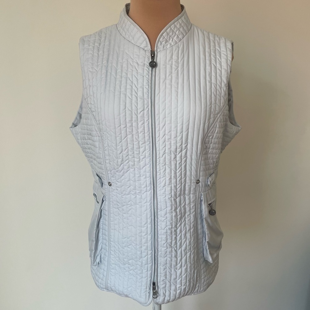 Closed Powder Blue Quilted Full Zip Adjustable Waist Layering Vest EUC Size M